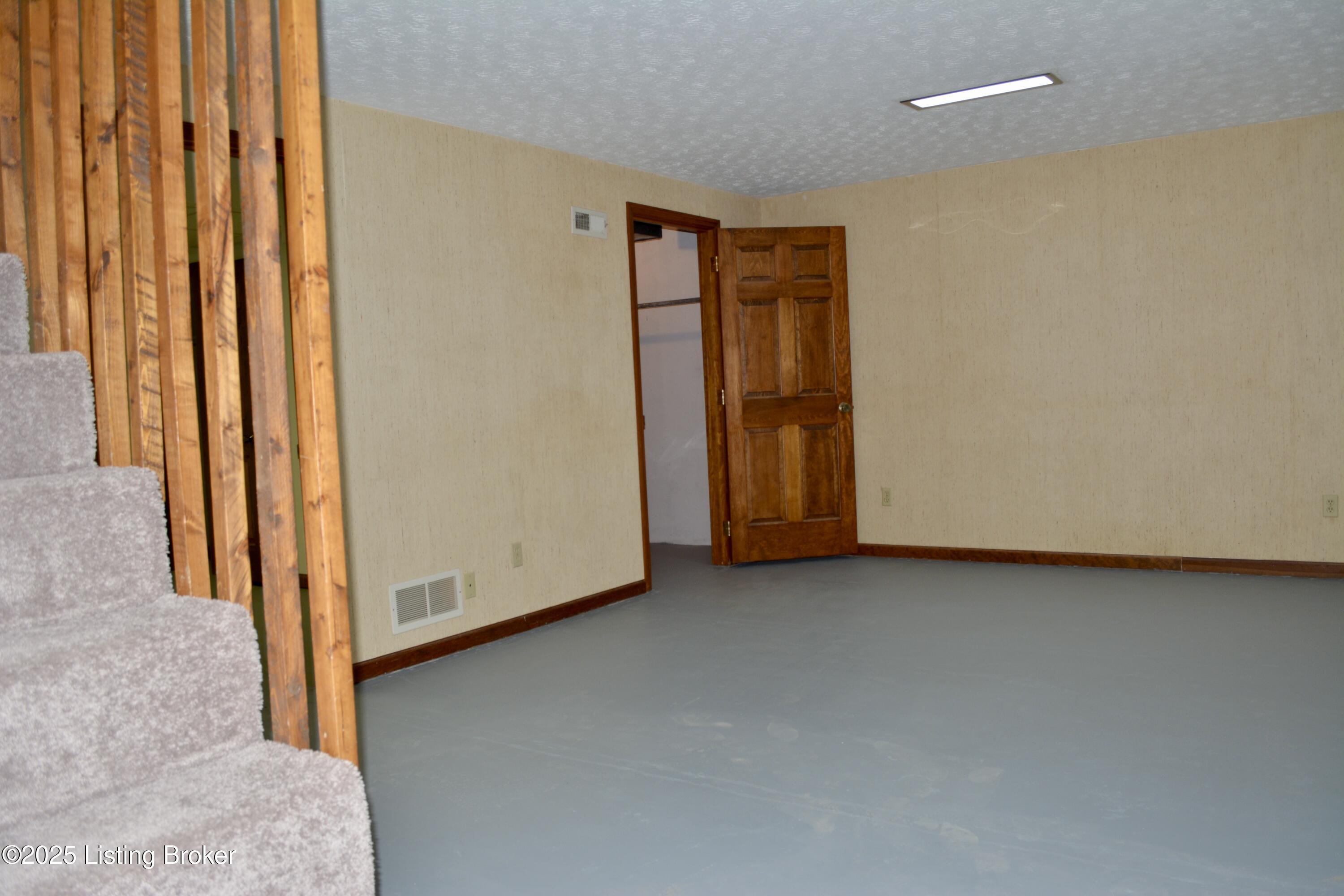 185 Locust Ln, Bedford, Kentucky image 26