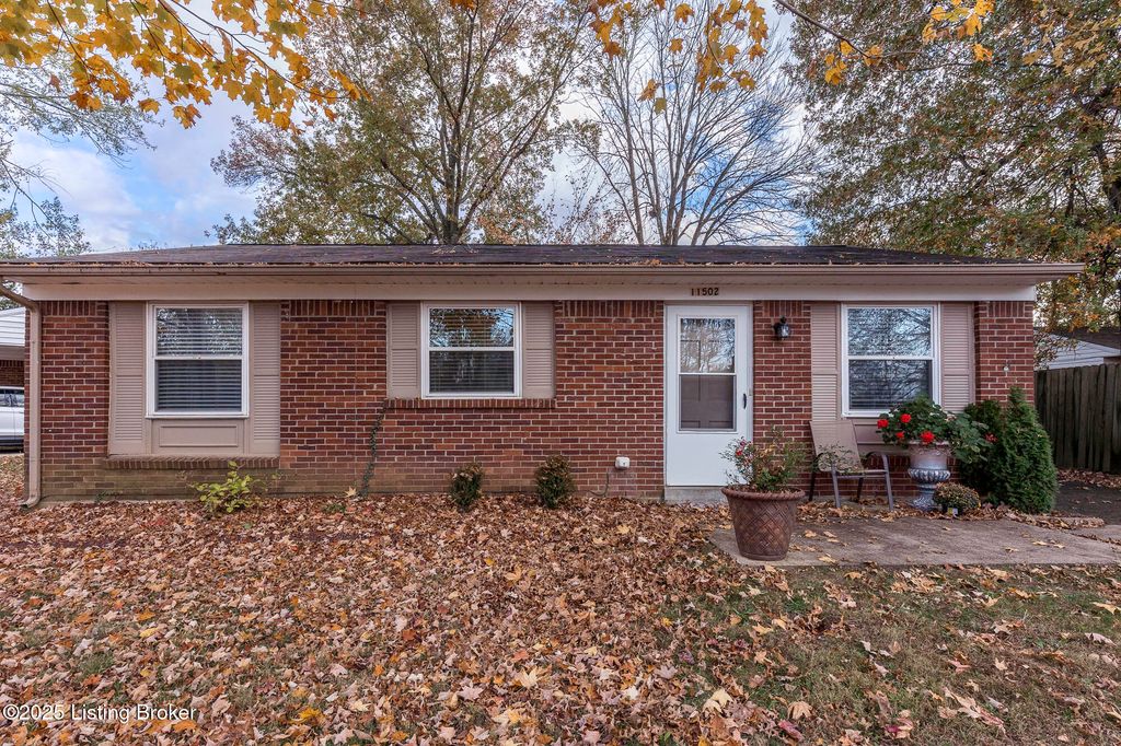Photo of 11502 Rock Bass Ct, Louisville, KY 40241 (MLS # 1704363)