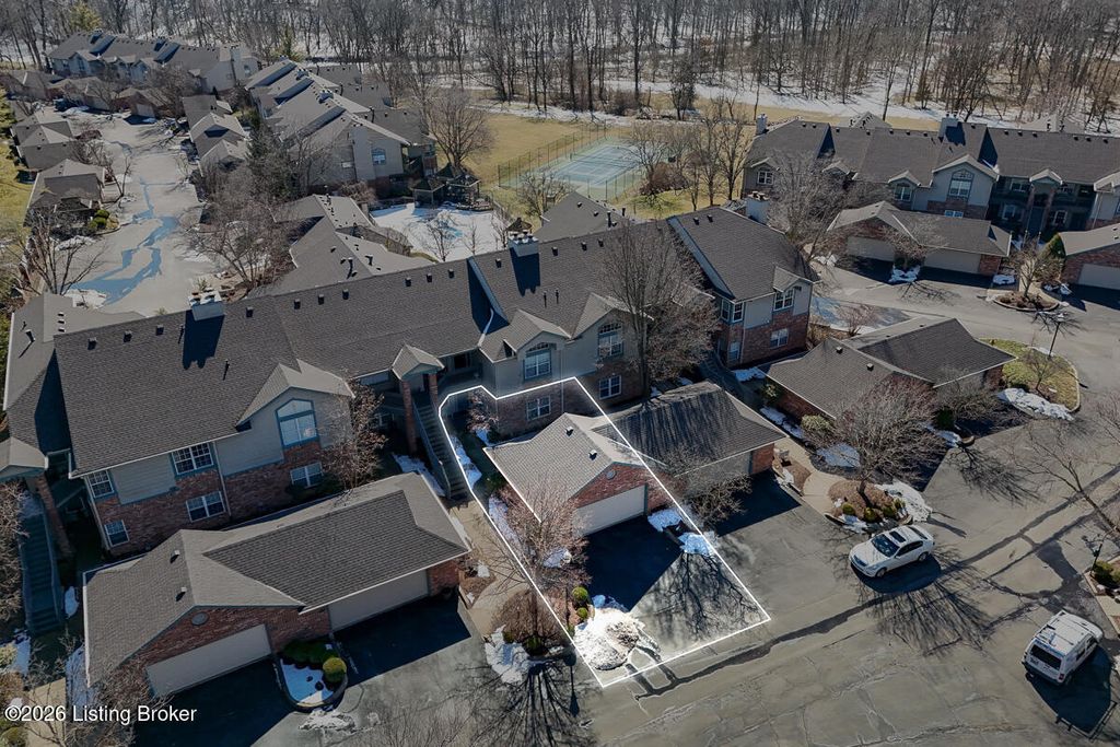 Photo of 6909 Ridge Run Cir, Prospect, KY 40059 (MLS # 1710039)