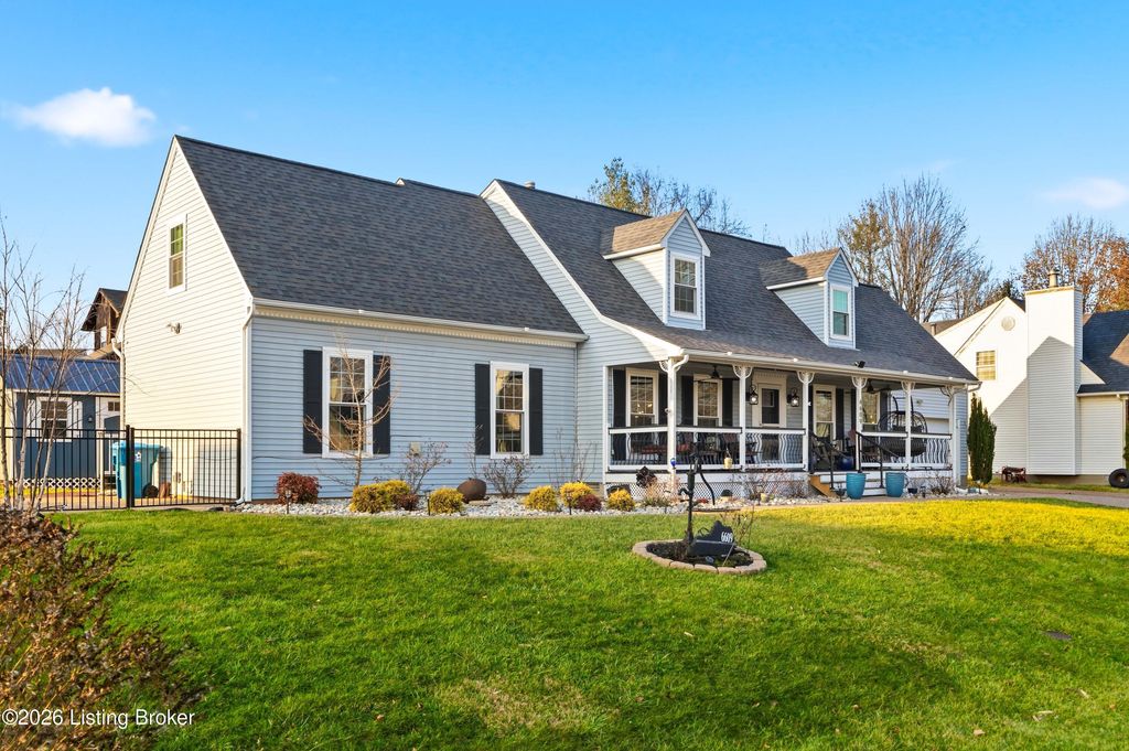 Photo of 6609 Willowrun Ln, Pewee Valley, KY 40056 (MLS # 1706574)