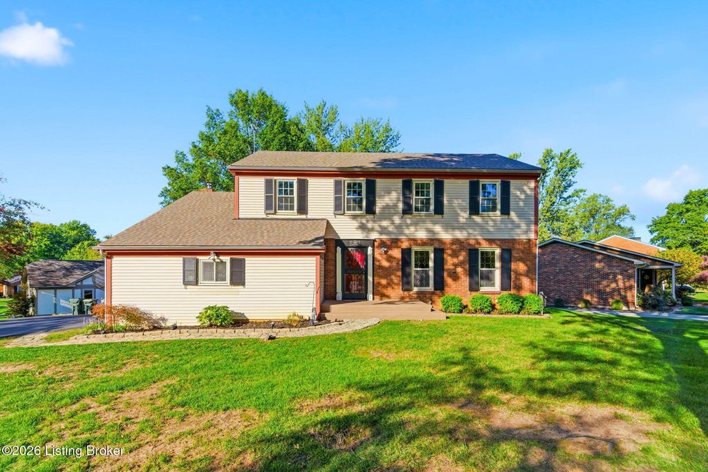 Photo of 304 Cambridge Station Rd, Louisville, KY 40223 (MLS # 1713110)