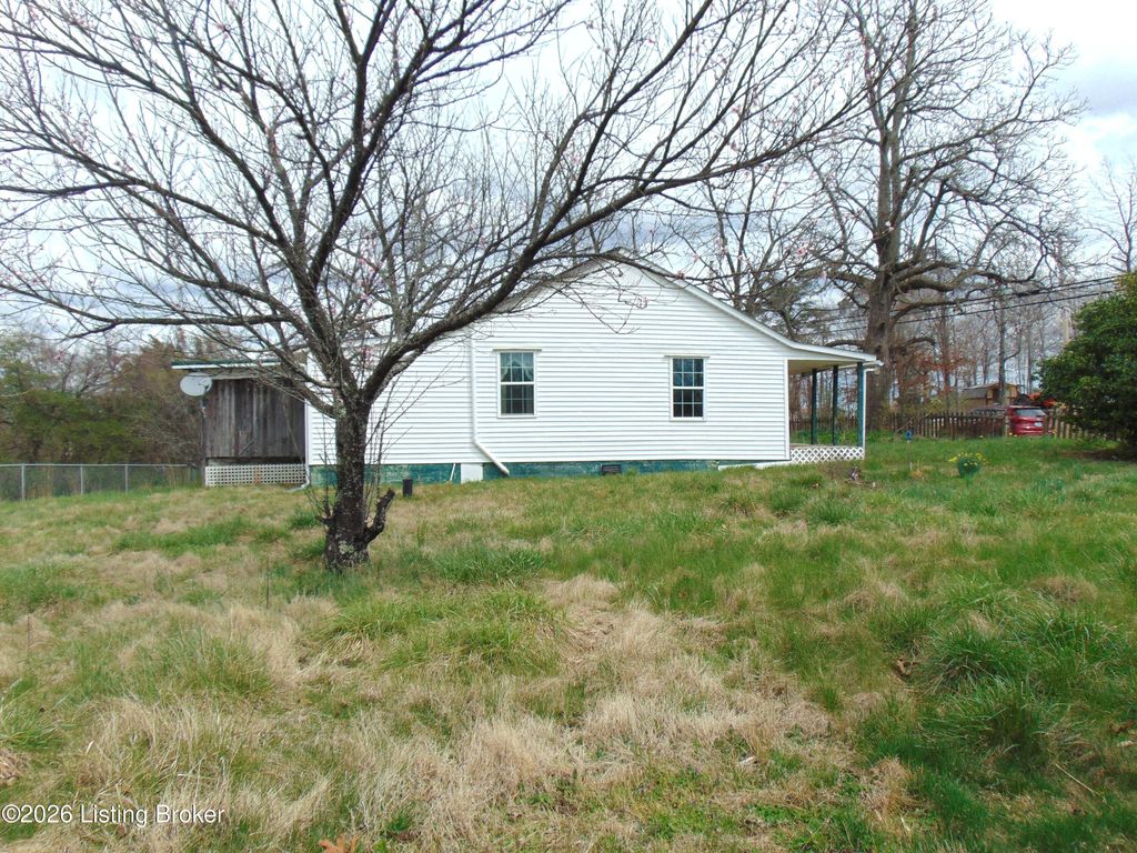 Photo of 205 Orville Carroll Rd, Mammoth Cave, KY 42259 (MLS # 1711672)