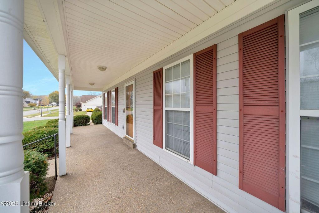 Photo of 10514 Grecian Rd, Louisville, KY 40272 (MLS # 1706639)