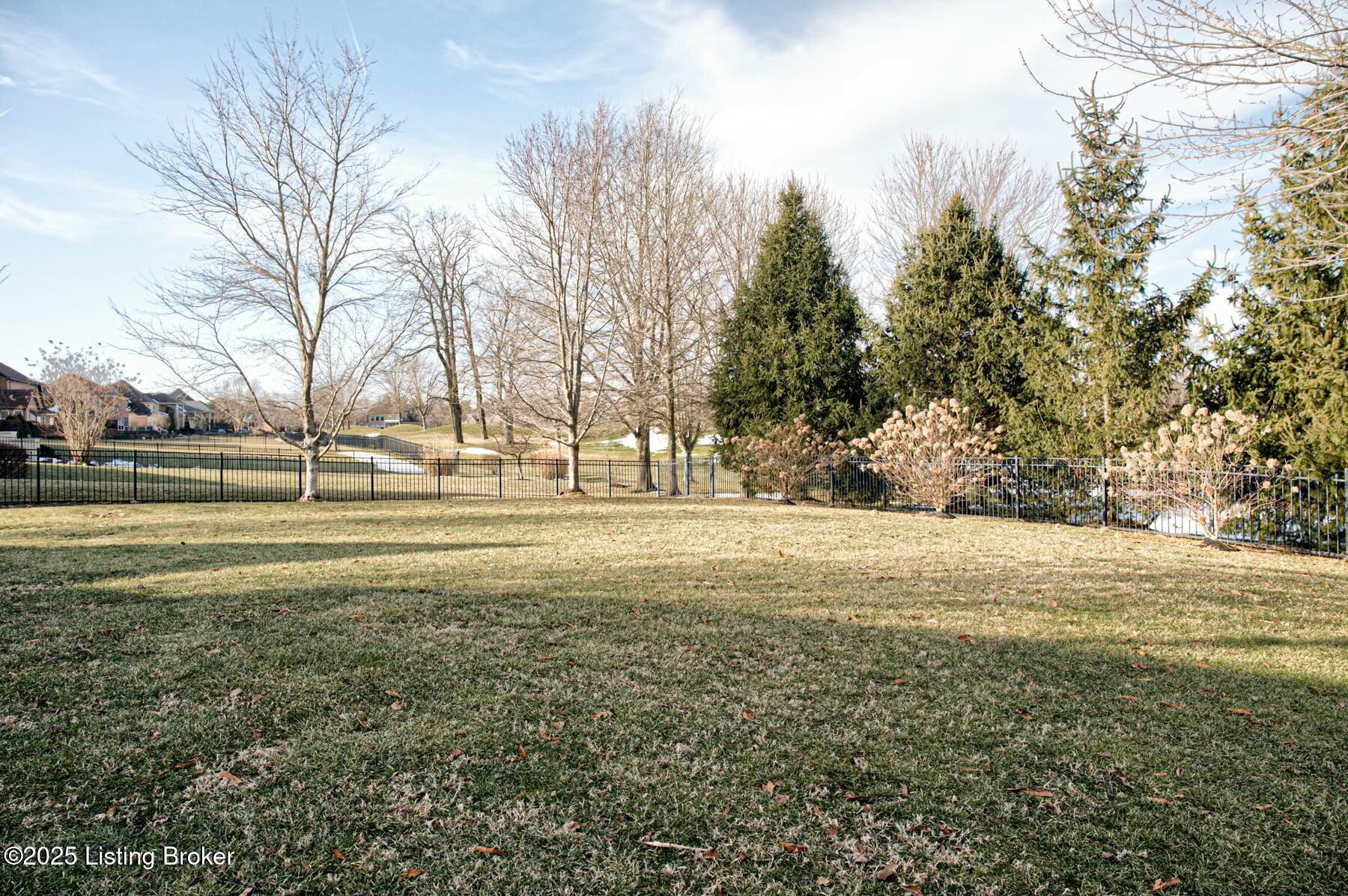 2101 Highland Springs Pl, Louisville, Kentucky image 5