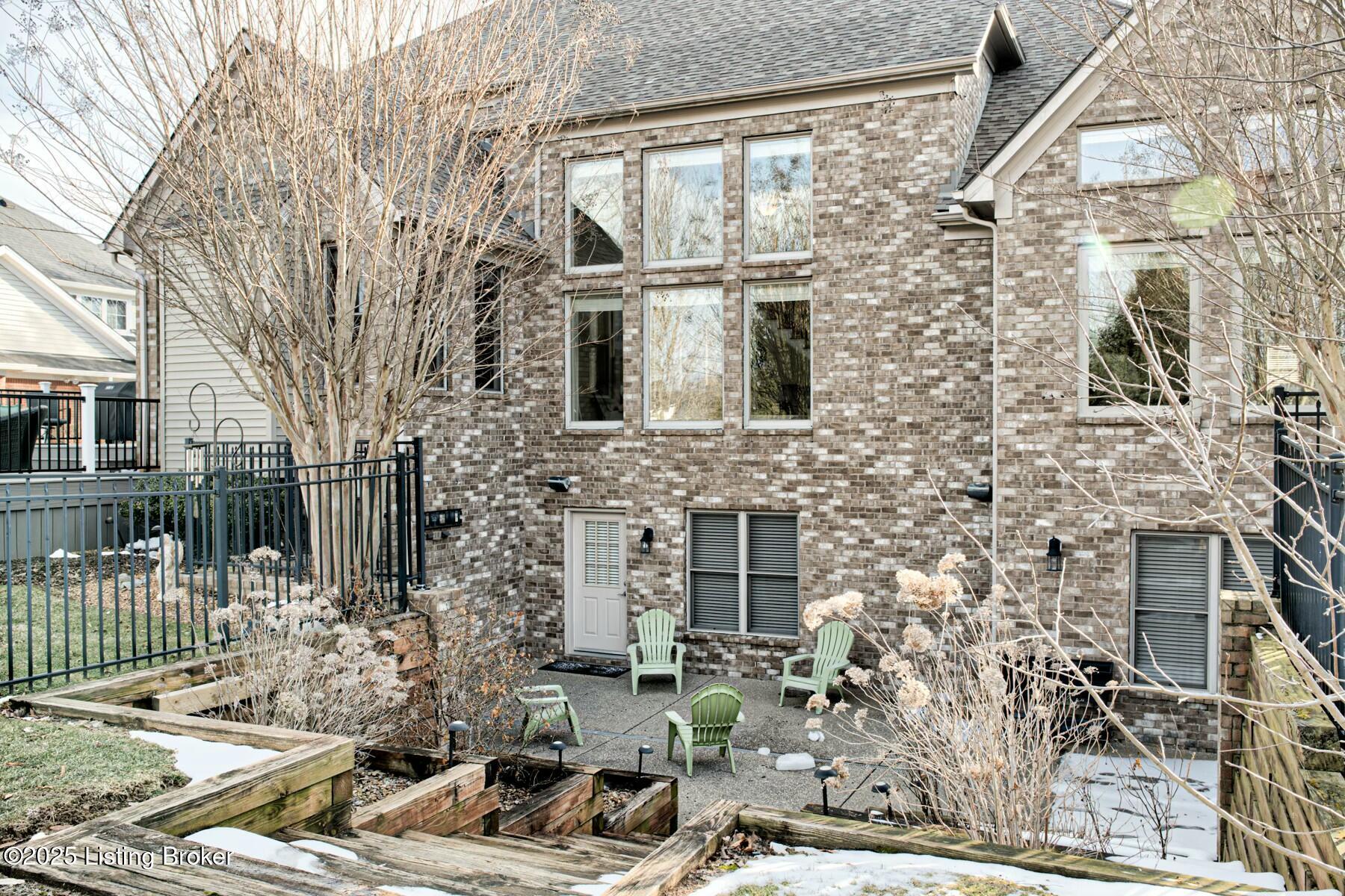 2101 Highland Springs Pl, Louisville, Kentucky image 2