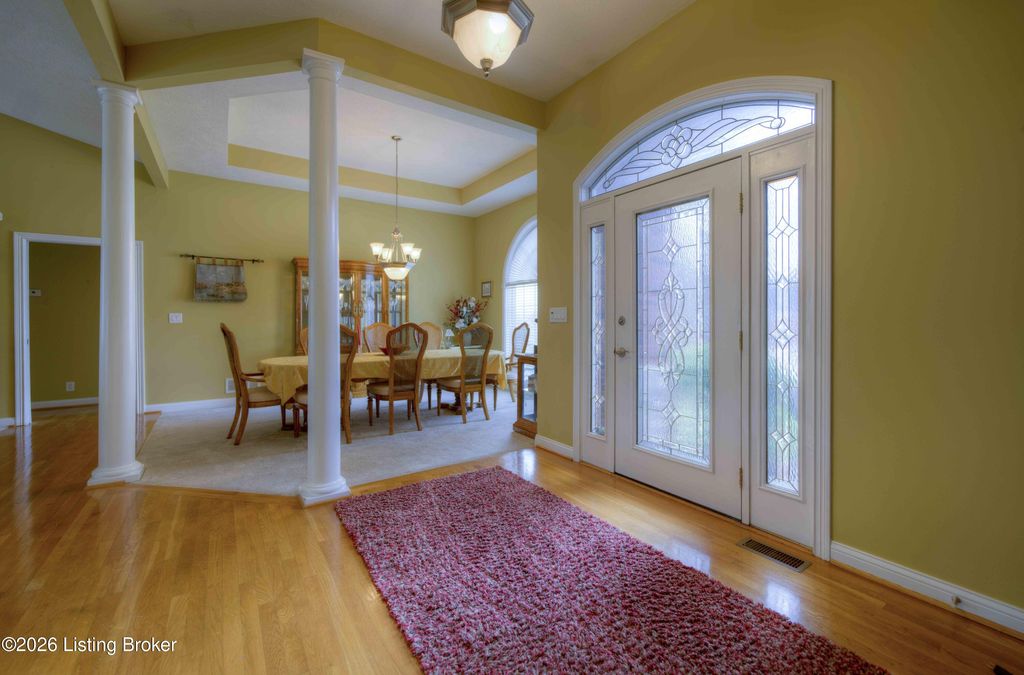 Photo of 5125 Oaklawn Park Dr, Louisville, KY 40299 (MLS # 1709784)