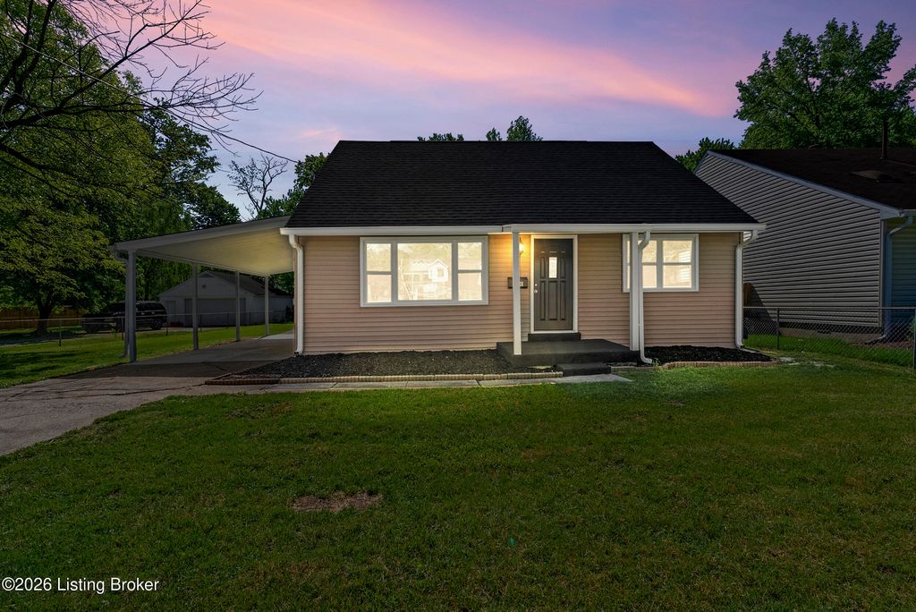 Photo of 700 Iroquois Ave, Louisville, KY 40214 (MLS # 1715141)