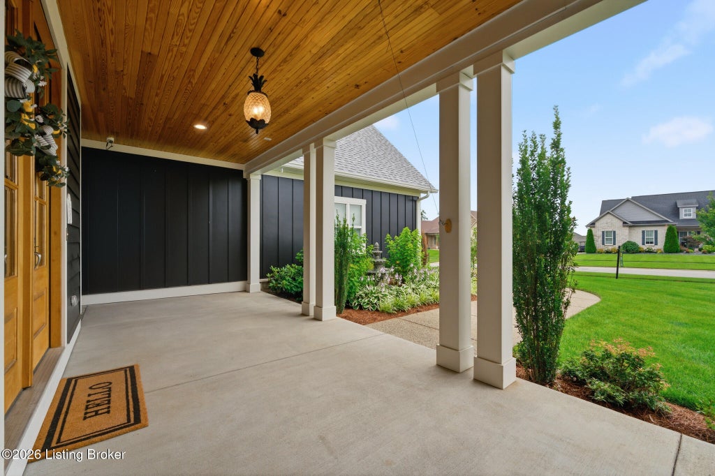 Photo of 6370 Clore Ln, Crestwood, KY 40014 (MLS # 1712403)