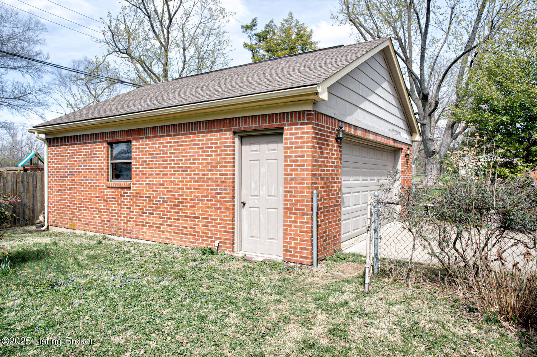 9102 Bristol Ave, Louisville, Kentucky image 36
