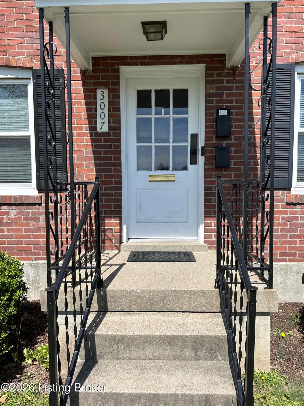 Photo of 3007 Bowman Ave, Louisville, KY 40205 (MLS # 1713075)