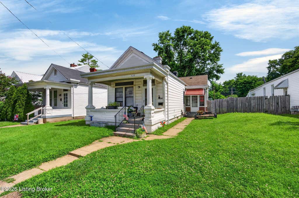 Photo of 925 Ash St, Louisville, KY 40217 (MLS # 1722420)