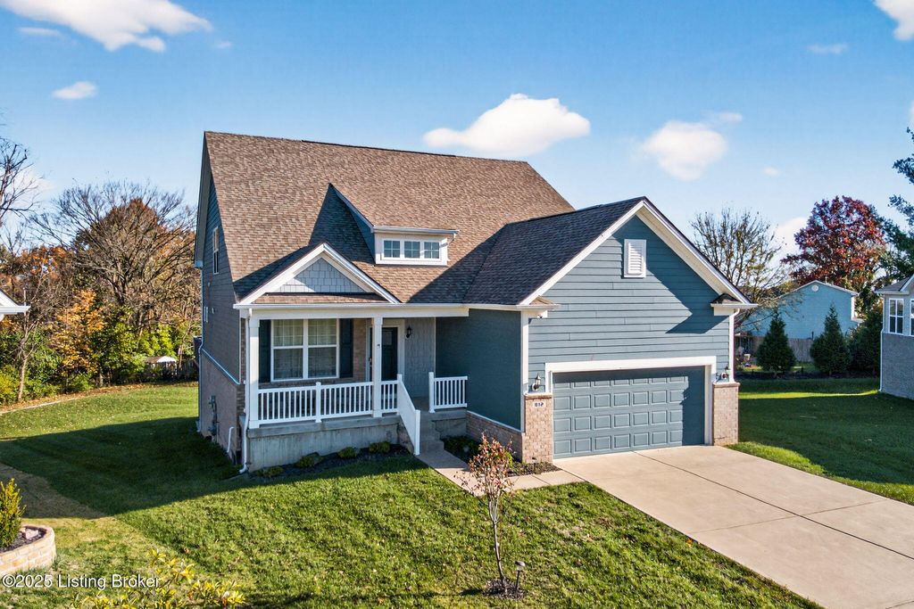 Photo of 812 Snead Ct, Simpsonville, KY 40067 (MLS # 1703371)