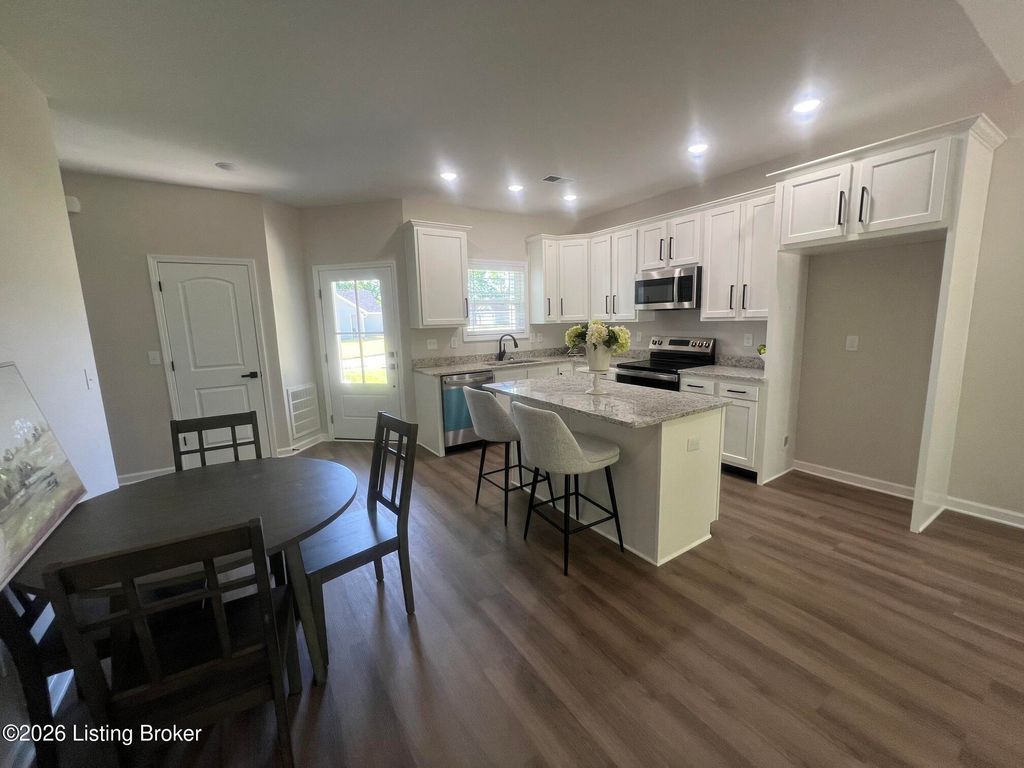 Photo of 10930 Brookley Dr, Louisville, KY 40229 (MLS # 1717062)
