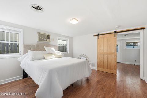 Tiny photo for 2827 Eleanor Ave, Louisville, KY 40205 (MLS # 1712715)