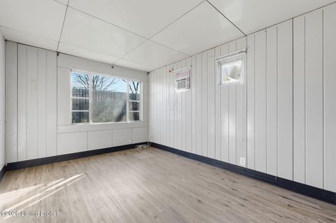 Tiny photo for 2827 Eleanor Ave, Louisville, KY 40205 (MLS # 1712715)