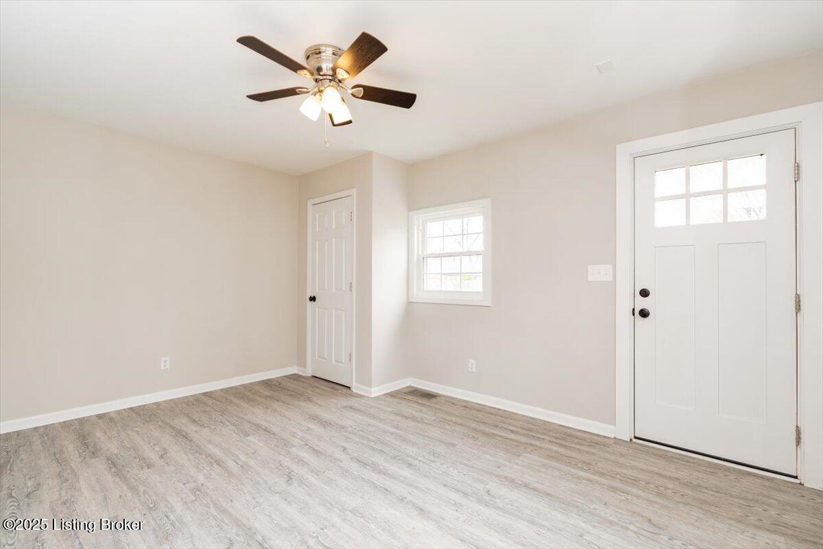 1205 Fischer Ave, Louisville, Kentucky image 17