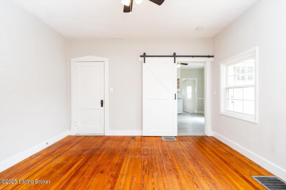 1205 Fischer Ave, Louisville, Kentucky image 7