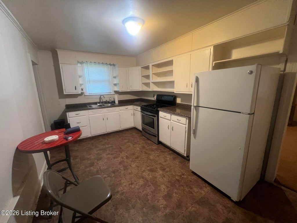 Photo of 322 N 30th St, Louisville, KY 40212 (MLS # 1728079)