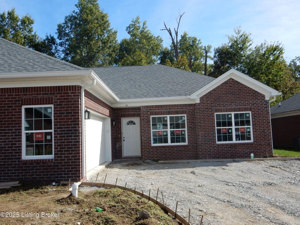 Photo of 156 Bullitt Creek Dr, Shepherdsville, KY 40165 (MLS # 1700511)