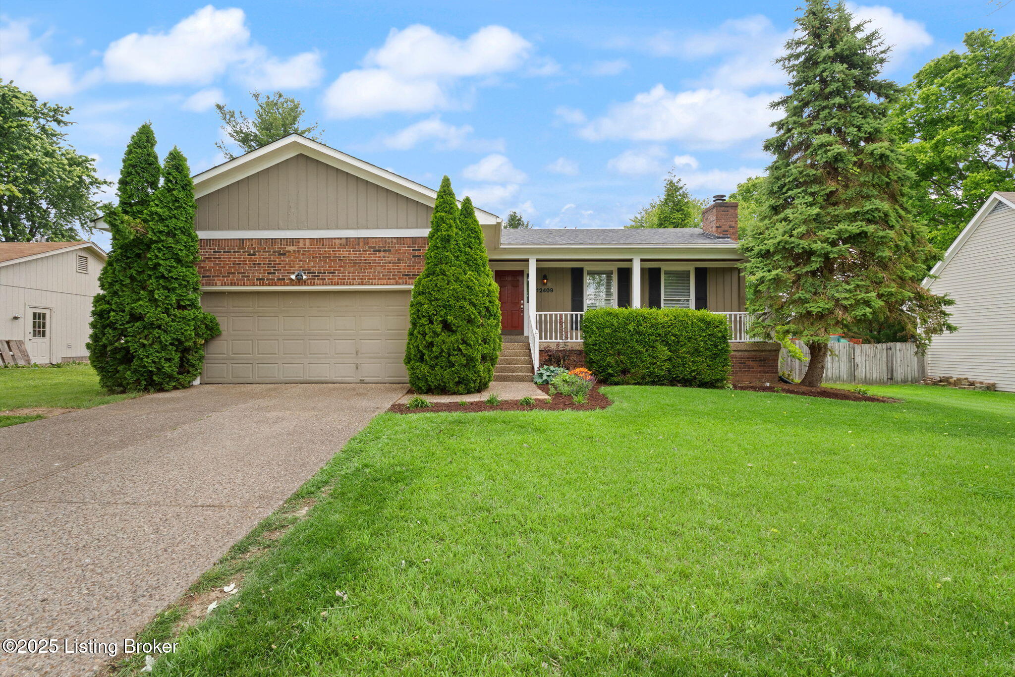 12409 Ledges Dr, Louisville, Pennsylvania image 1