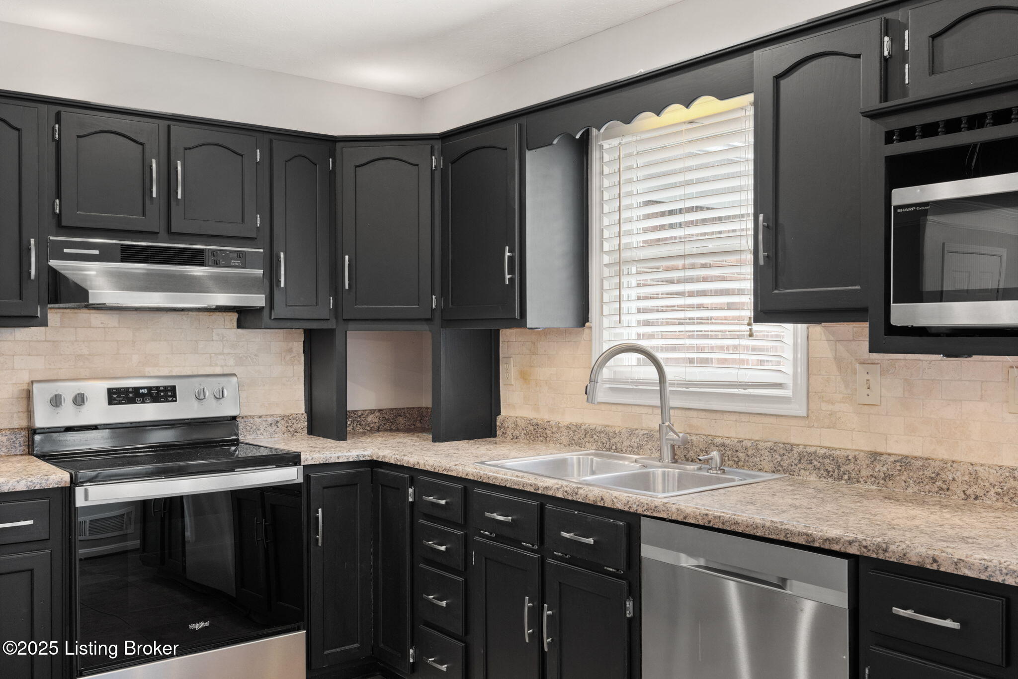 12409 Ledges Dr, Louisville, Pennsylvania image 19