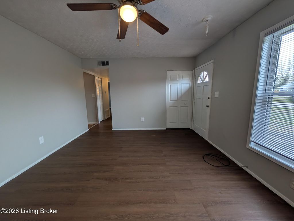 Photo of 8602 Gary Way, Louisville, KY 40118 (MLS # 1712786)