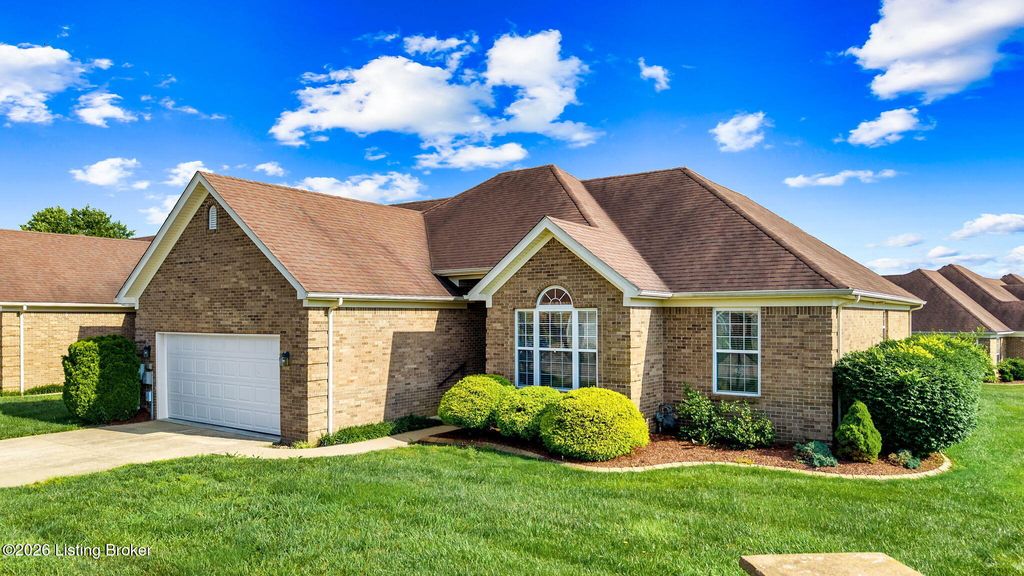 Photo of 109 Terrace Dr, Mt Washington, KY 40047 (MLS # 1719095)