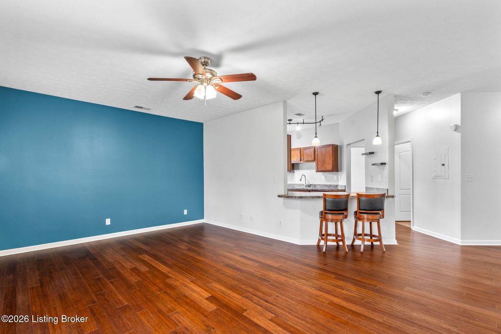 Photo of 7500 Autumn Pointe Dr #UNIT 104, Louisville, KY 40214 (MLS # 1706499)