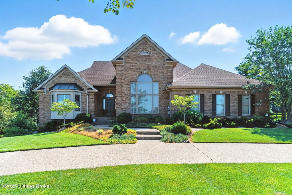 Photo of 1513 Kamer Dr, La Grange, KY 40031 (MLS # 1699520)