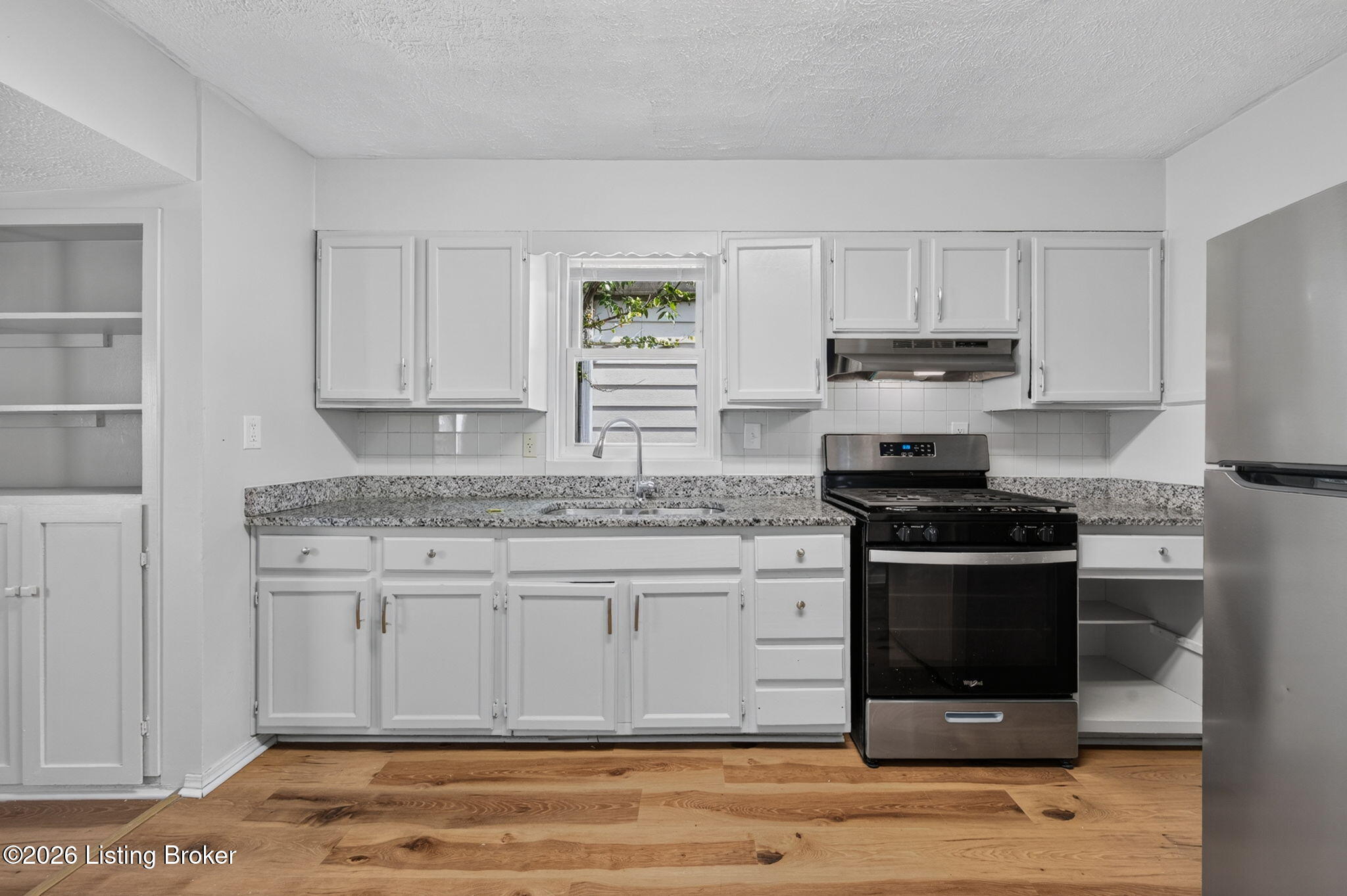 1115 Dresden Ave