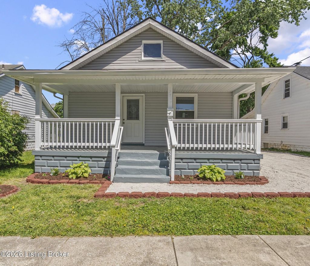 Photo of 3703 Kahlert Ave, Louisville, KY 40215 (MLS # 1717374)