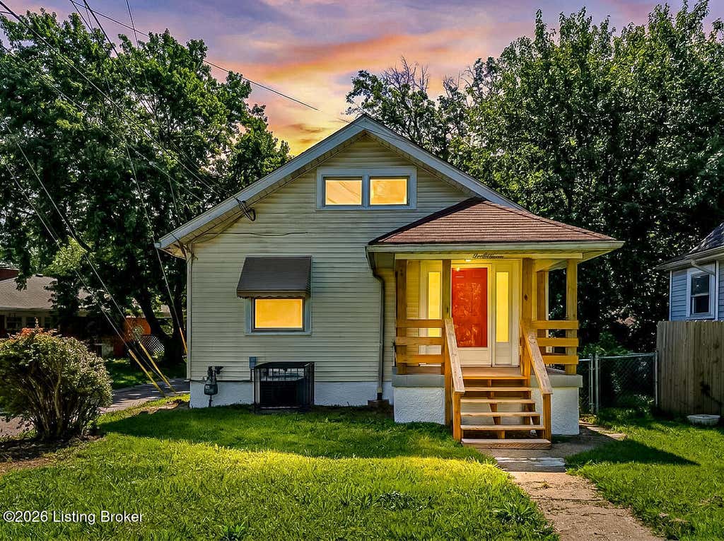 Photo of 3011 Taylor Blvd, Louisville, KY 40208 (MLS # 1723684)