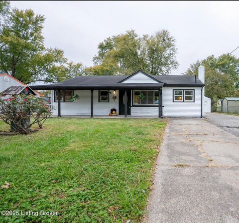 Photo of 7112 Dunkirk Ln, Louisville, KY 40272 (MLS # 1709792)