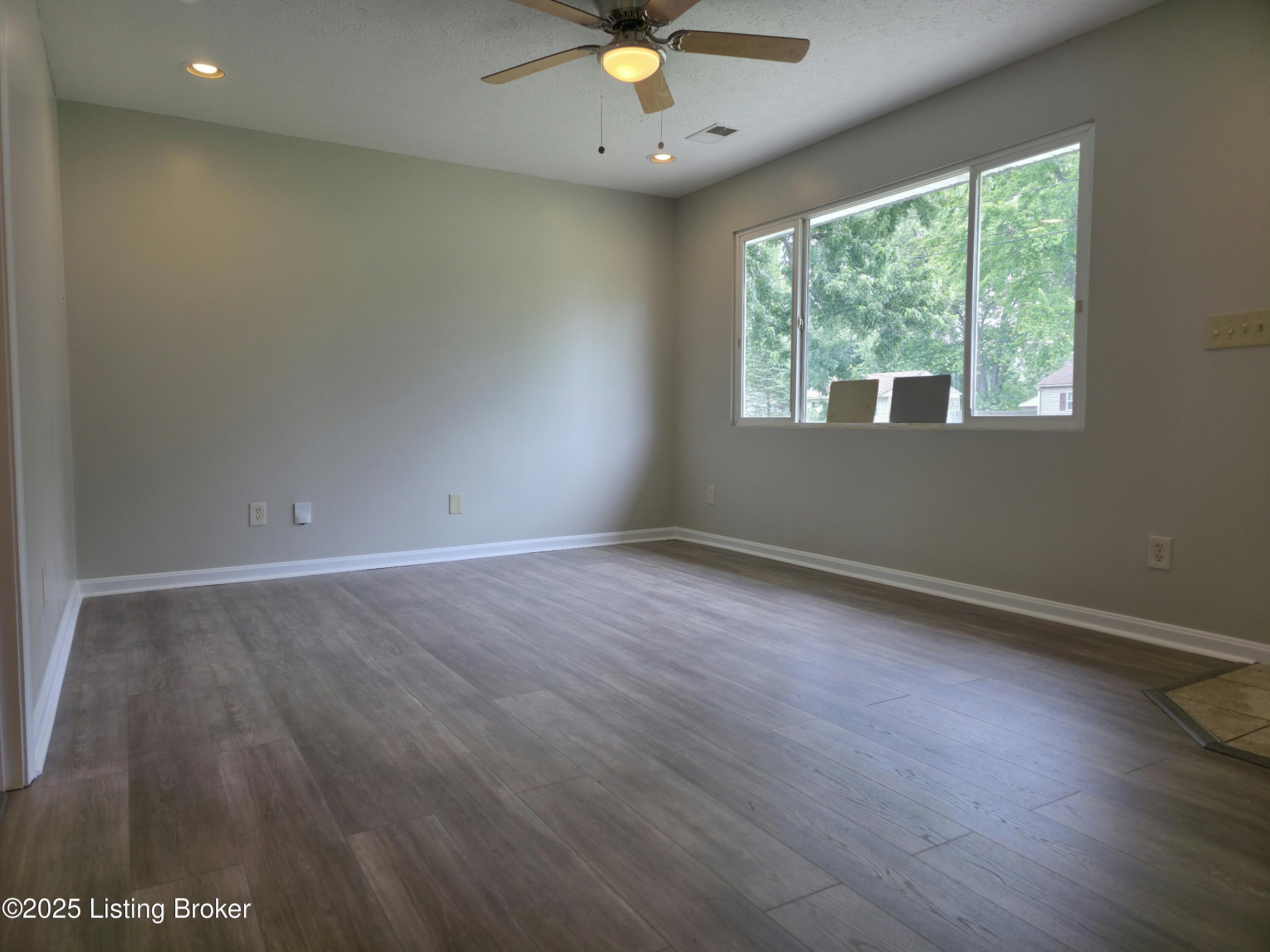 7614 Gerald Ave, Louisville, Pennsylvania image 4