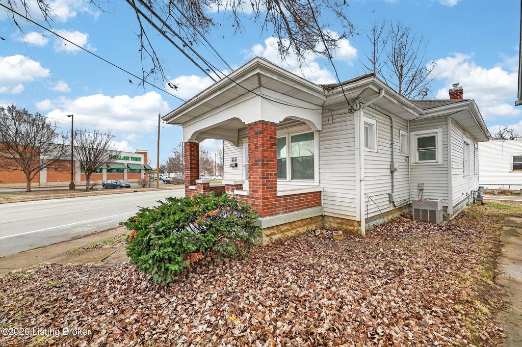 Photo of 2701 Taylor Blvd, Louisville, KY 40208 (MLS # 1714640)