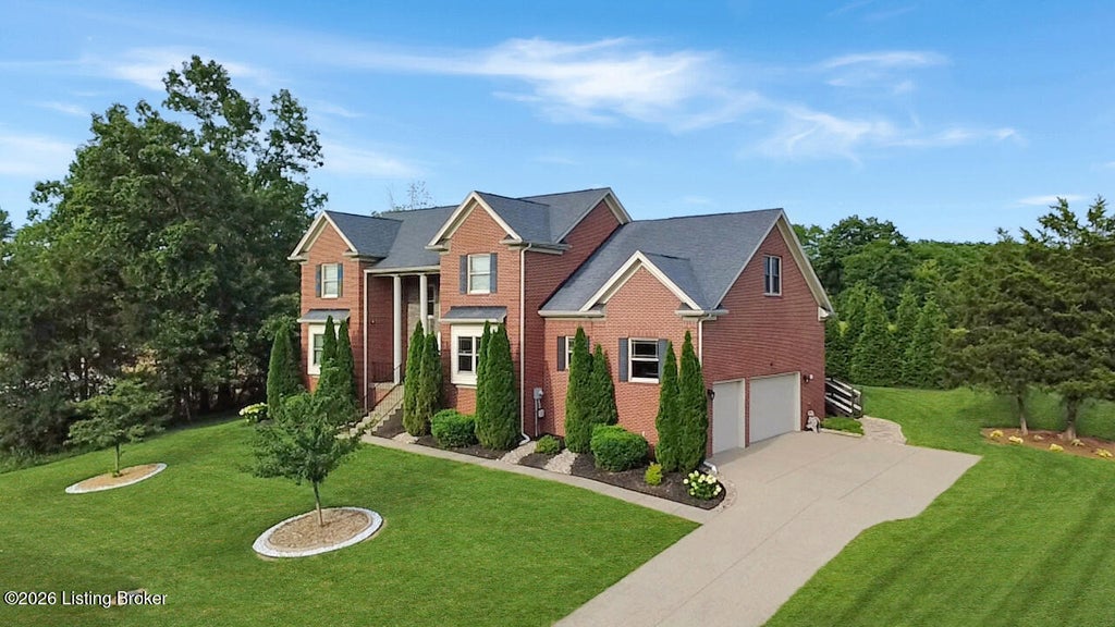 Photo of 677 Oak Creek Dr, Mt Washington, KY 40047 (MLS # 1727687)
