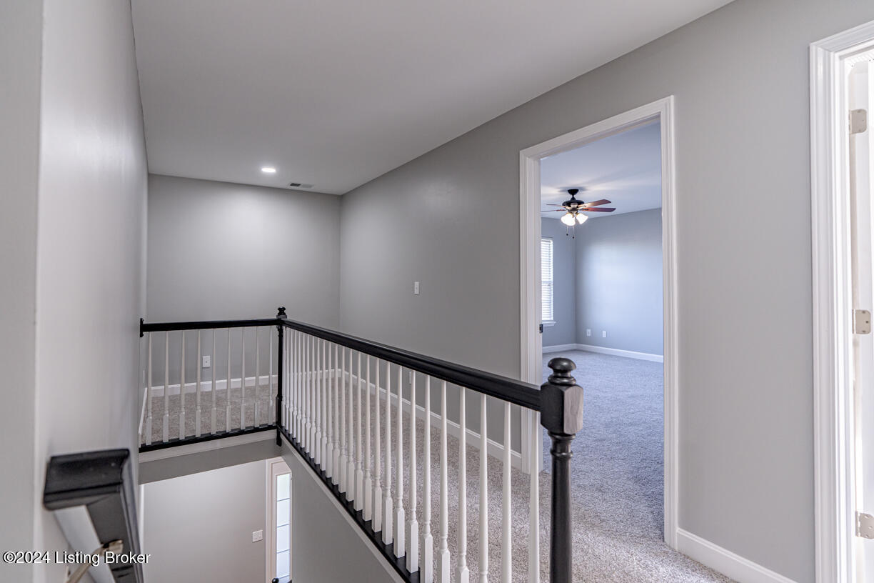 186 Lincoln Station Dr, Simpsonville, Kentucky image 37