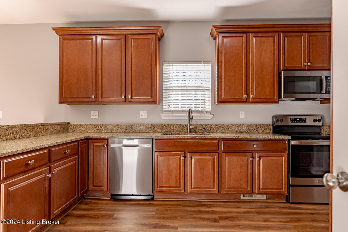 186 Lincoln Station Dr, Simpsonville, Kentucky image 11