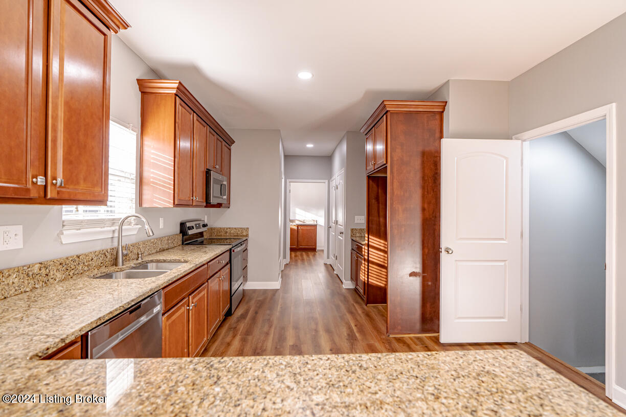 186 Lincoln Station Dr, Simpsonville, Kentucky image 17