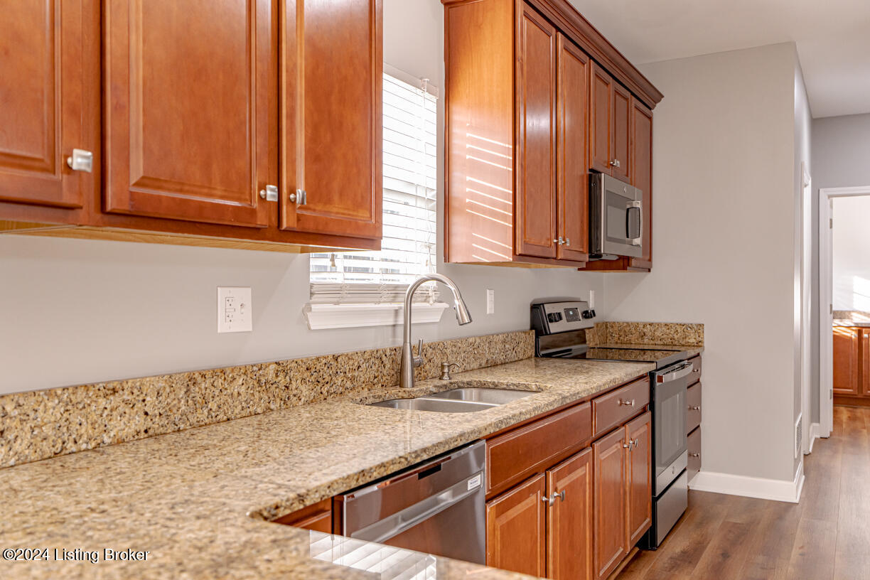 186 Lincoln Station Dr, Simpsonville, Kentucky image 16