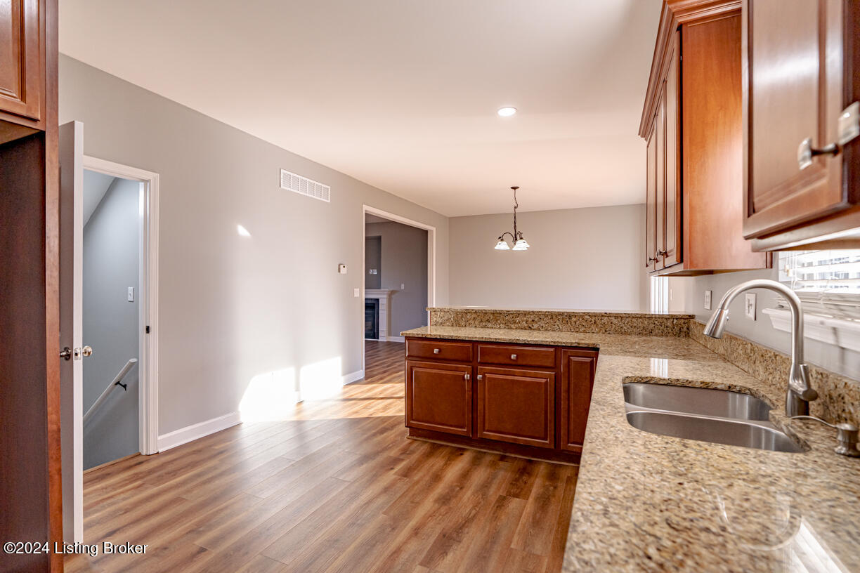 186 Lincoln Station Dr, Simpsonville, Kentucky image 22