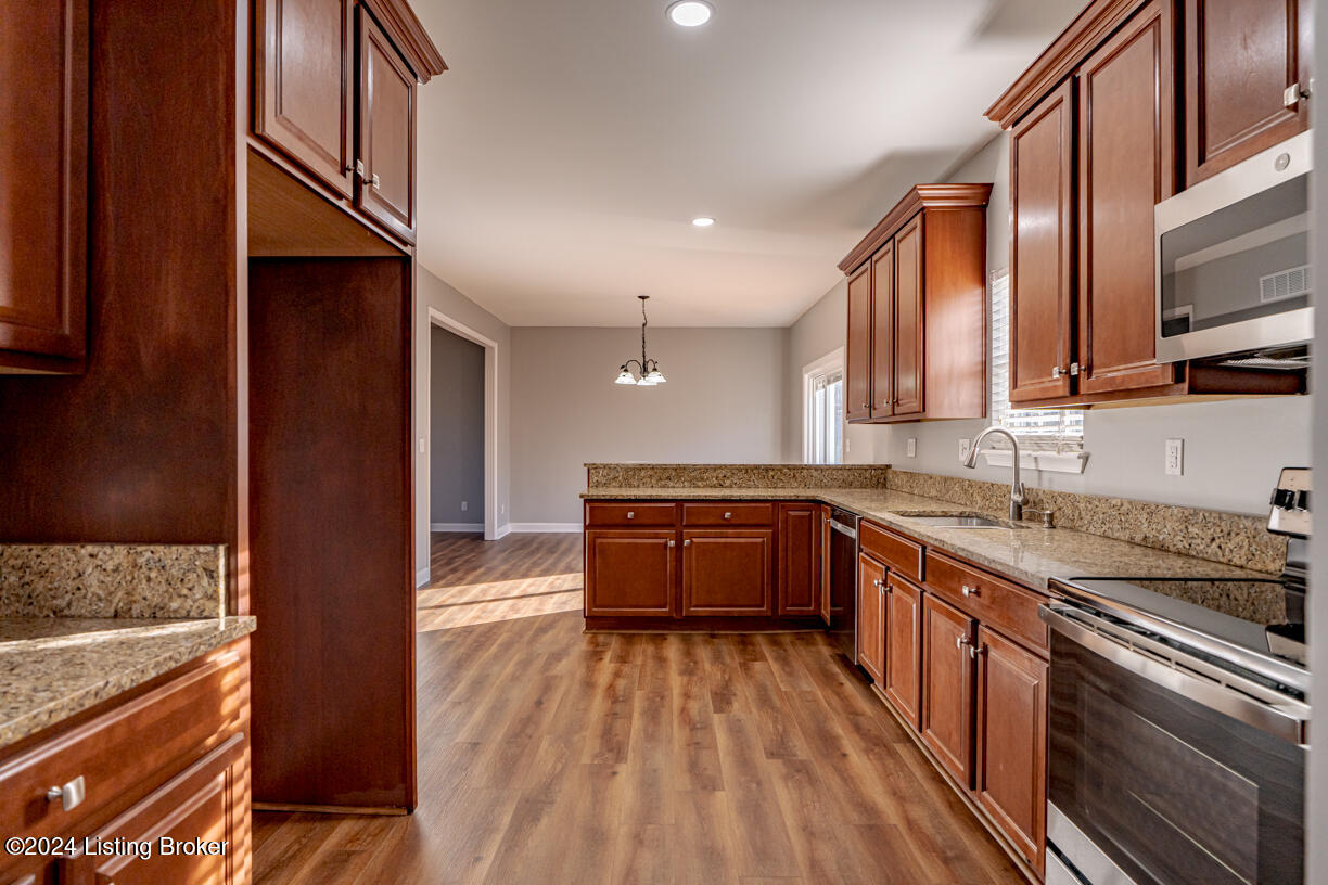 186 Lincoln Station Dr, Simpsonville, Kentucky image 24