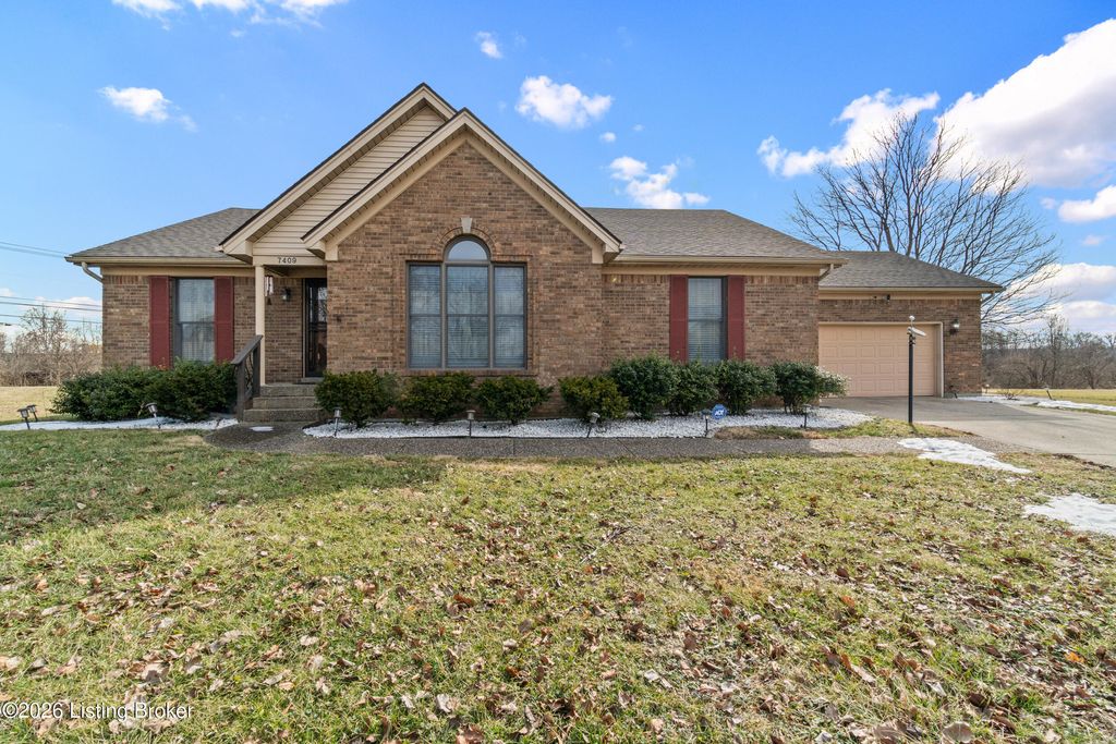 Photo of 7409 Independence Cove, Louisville, KY 40214 (MLS # 1709018)