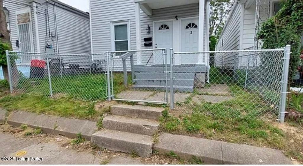 Photo of 637 E Ormsby Ave, Louisville, KY 40203 (MLS # 1704403)