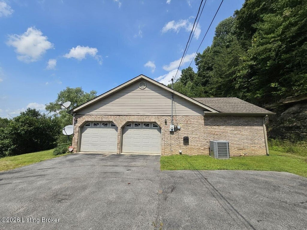Photo of 2678 State Hwy 229, Barbourville, KY 40906 (MLS # 1726686)