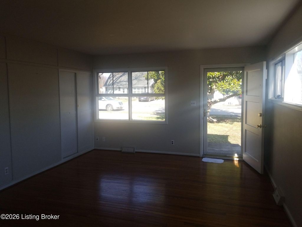 Photo of 4828 Warbler Way, Lynnview, KY 40213 (MLS # 1710769)