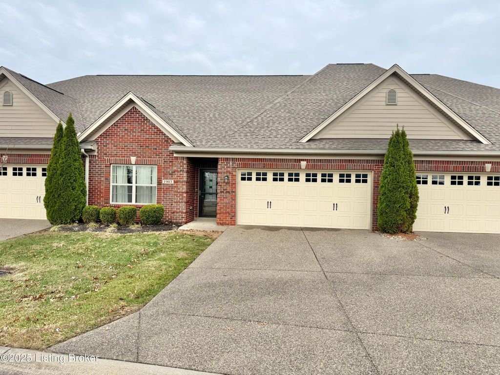 Photo of 1903 Eagles Landing Dr, La Grange, KY 40031 (MLS # 1704324)