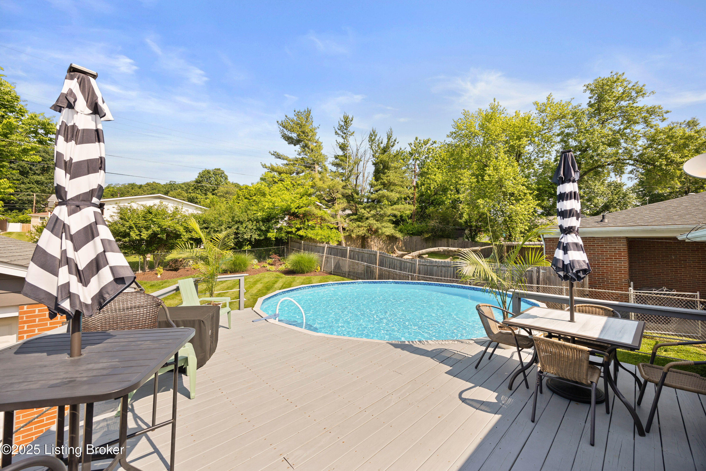 7513 Merlyn Cir, Louisville, Pennsylvania image 31