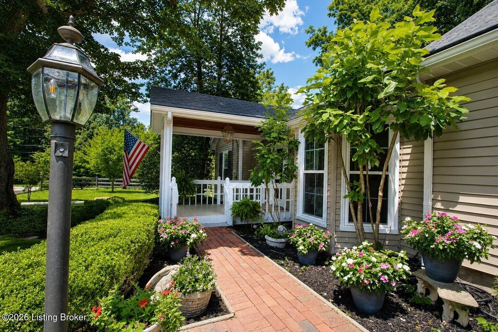 Photo of 10818 Ward Ave, Louisville, KY 40223 (MLS # 1722665)