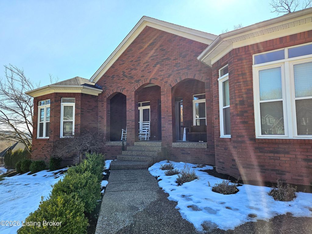 Photo of 1806 Austinwood Pl, Louisville, KY 40214 (MLS # 1709316)